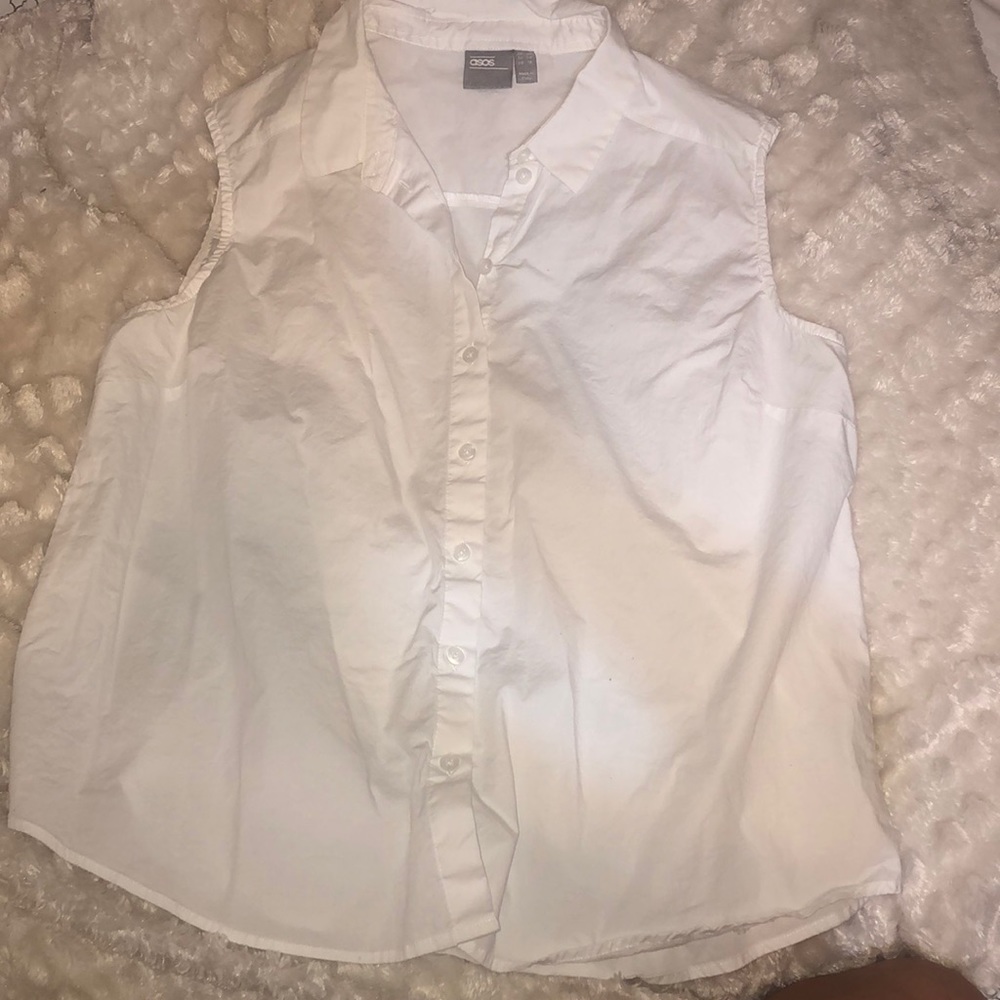 Sleeveless button down